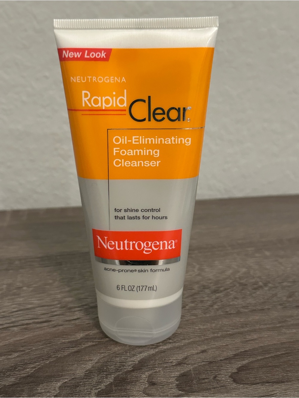 Neutrogena Rapid Clear Oil-Eliminating Foaming Cleanser - Discontinued